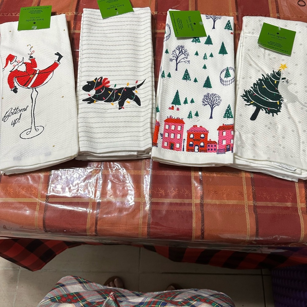 7 kate Spade Christmas dish towels